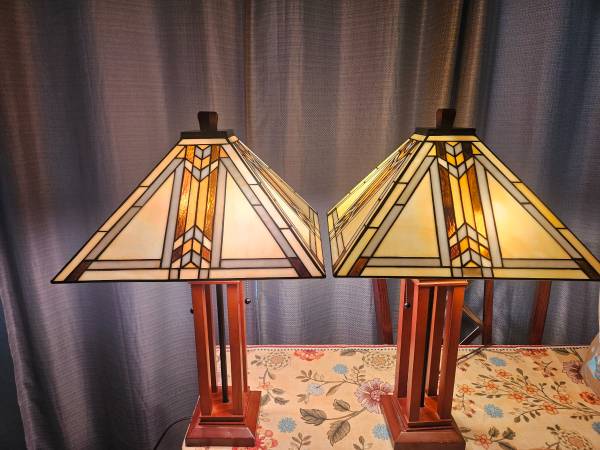 LAMPS CRAFTSMEN STYLE (2) ASKING $150.00 FOR BOTH 1