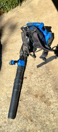 Kobalt 40v backpack blower, 2-4ah batteries and charger 1