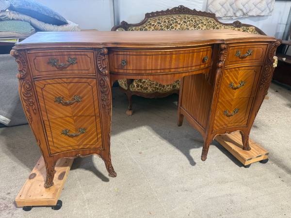 Vintage Louis XV Makeup Desk with Mirror and Chair 1