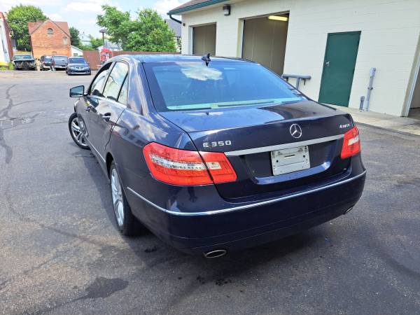 2010 MERCEDES BENZ E-350 4 MATIC - $10,000 (Erie pa)63625223577473121