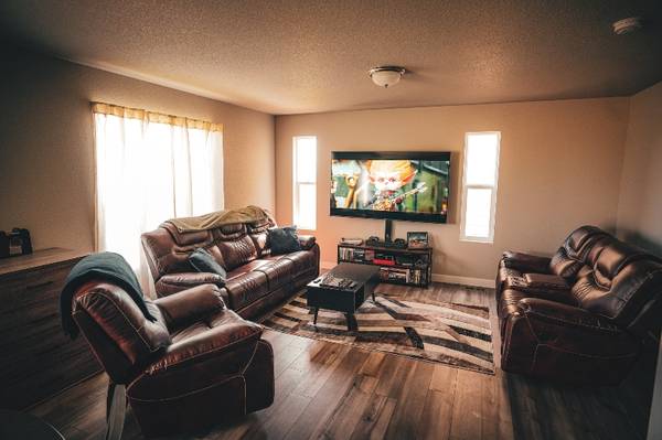 $950.00 / 1br - 2100ft2 - Individual Rooms with Landlord Roommate63687119307777121
