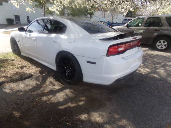 2012 dodge charger srt8 6.4 turbo mechanic special needs transmission% - $12,999 (riverdale)63621327200129122