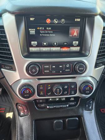 GMC 2016 YUKON  XL ,  PRIVATE owner - $23,500 (Los angeles)63441175371649122