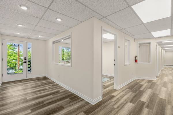 $600 MAGNOLIA/INTERBAY - MASSAGE, CREATOR, PHOTO, THERAPIST OFFICE, THERAPY (BALLARD/MAGNOLIA/SEATTLE)63929299099139124