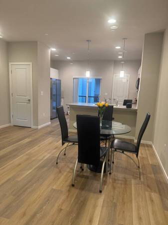$1,350 / 3br - 1600ft2 - Share This Large Townhome with Me, Only 3 Minutes from the Ferry (Kingston)63934415548291121