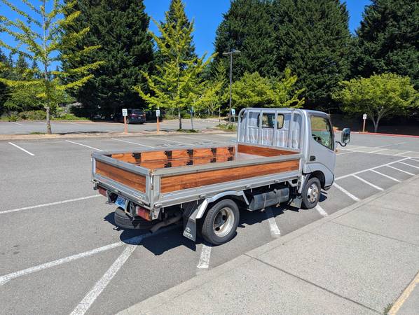 1999 Toyota Toyoace Dually 5MT Diesel Truck - 27000 obo - $27,000 (Bellevue)63623337834369123