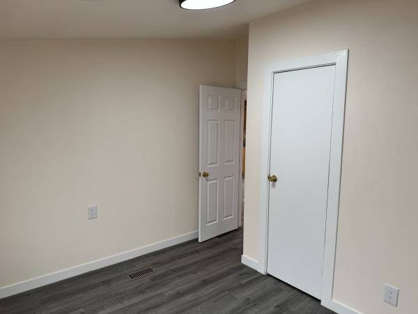 $1,800 / 3br - 3Hab/2Baño Casa - Lado Oeste de Española (Espanola)63659815665281124