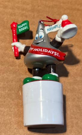 19 Vintage Christmas Ornaments and Figurines 1