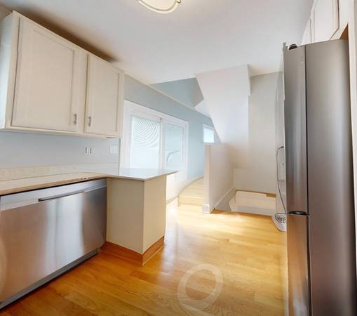 $3,695 / 3br - West Roxbury 3 Bed/3 Bath Single-Family Home | Lasell St63863134429953121