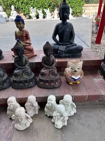 Decorated cement statues 1
