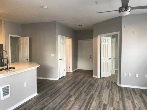 $1,927 / 1br - 746ft2 - A canvas for your dreams: Experience our spacious 1 BR today! (Beaverton - Beaverton Creek MAX Line)63672530025091123