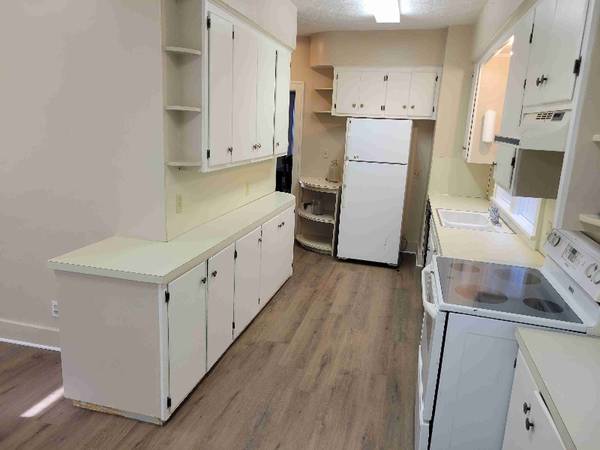 $1500.00 / 4br - 1850ft2 - Charming 4 Bedroom Home in Omaha | 1.5 Bath | Available 11/1/202564020672856834123