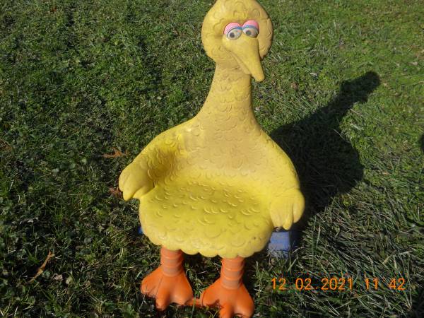 Big Bird Chair 1