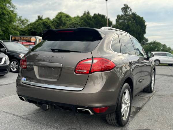 Porsche Cayenne AWD 2012 - $13,950 (Carlisle)63477728233089124