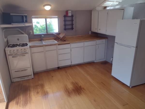 $1,700 / 1br - Studio Rental (santa rosa)63847325042051122