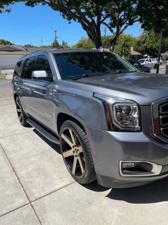 2019 GMC Yukon Family SUV - $29,500 (campbell)63470954142593121