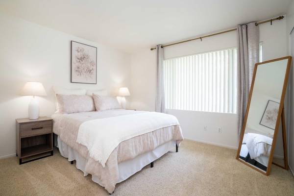 $1,979 / 1br - 704ft2 - 1 Bed, Children's Play Area, Stackable Washer and Dryer (27303 N. Sara St., Los Angeles, CA)63840113981441120