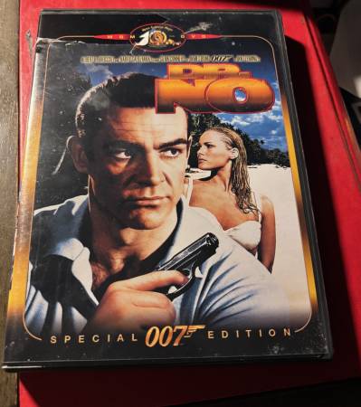 Sean Connery as James Bond first Bond film "Dr. No" used dvd 1