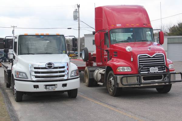 CDL-A Tilt-Bed Container Delivery & Storage Trailers 1