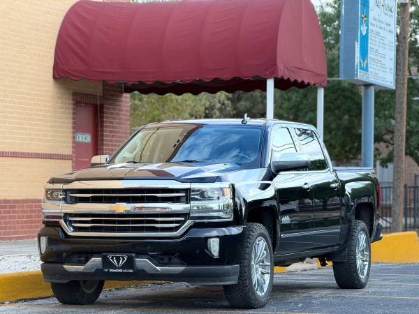 1 2017 Chevrolet Silverado 1500 Crew Cab -  at Diamond Motors 1