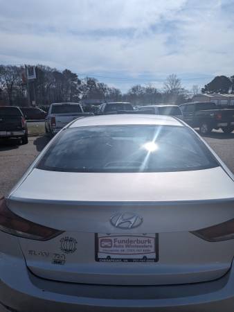 Hyundai Elantra Se 2018 - $6,995 (CHESAPEAKE)63621736972291124