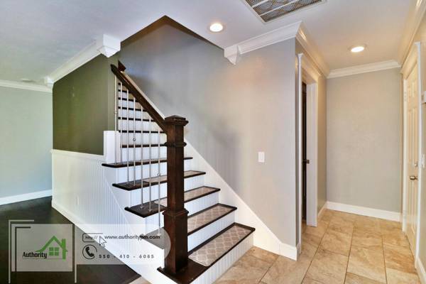 $2,650 / 4br - 2114ft2 - 251 Kamp Way - Solar Panels, Washer, Dryer, Refrigerator, Small Dog OK (Redding)63175258996483123