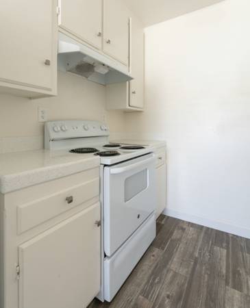 $1,825 / 2br - ¡$1000 DE DESCUENTO, CASA ABIERTA! ¡Greentree Apts! Hermoso departamento 2x1, ¡A/A! (El Cajon)63701665585539123