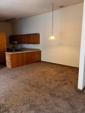 $1,100 / 3br - 1174ft2 - Enjoy fall nights at the fishing pond or property grill @ WCIN! (1200 E Elmwood Dr, Terre Haute, IN)63675863499779122