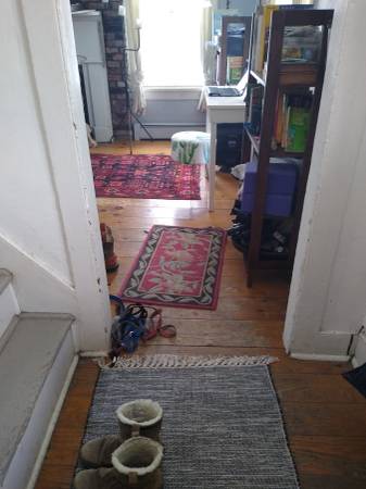 $700 / 3br - 10ft2 - victorian house share (saugerties)64035736668033124