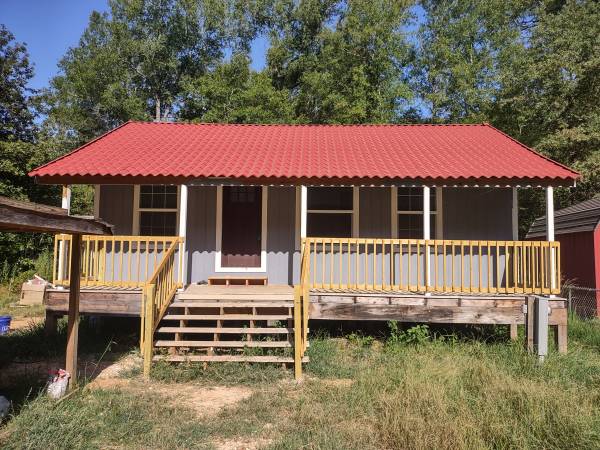 $99,900 / 2br - 800ft2 - Lake Livingston - Single home / Two lots available. (Livingston)63906677264898120