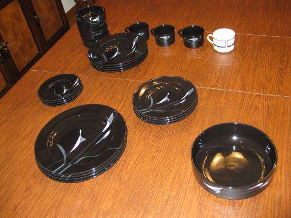 Fine Dining China Dish & Plate Set 1