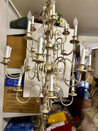 Chandelier 1