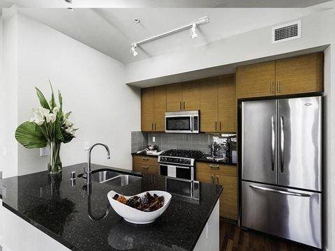 $3,479 / 2br - 1202ft2 - Lofts y áticos habitables/trabajables disponibles, casa club, refrigerador (Queen Anne Space Needle)63688480081665121