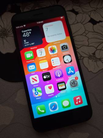 iPhone SE 128gb 1