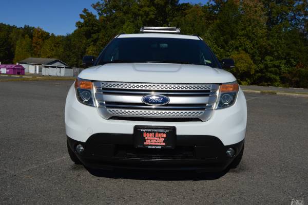2013 Ford EXPLORER XLT AWD LOW MILES 3RD ROW SEATS - $10,499 (MANASSAS)63616327614723121
