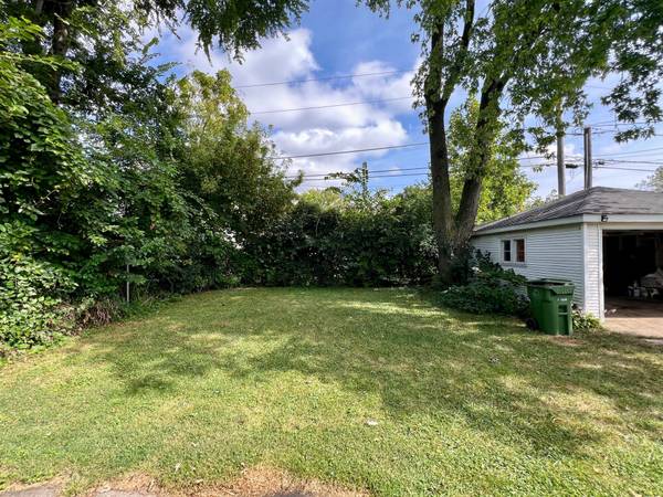 $289,900 / 3br - 1328ft2 - 9611 Merton Ave (Oak Lawn)63899122042626124