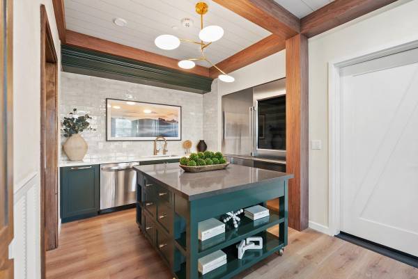 $3,530 / 2br - 1211ft2 - Effortless Commute to Petaluma's Hotspots, 2 BR/2 BA Available (petaluma)63847326197123121