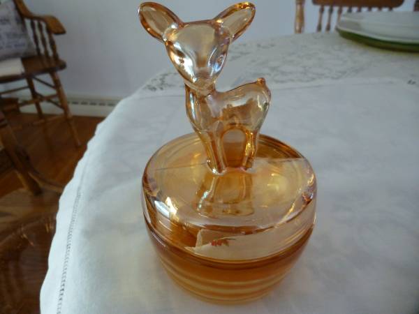 DEER TRINKET BOX AMBER COLORED ANTIQUE 1