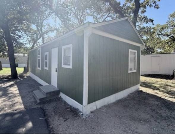 2 Bedroom / 1 Bath Rental 1