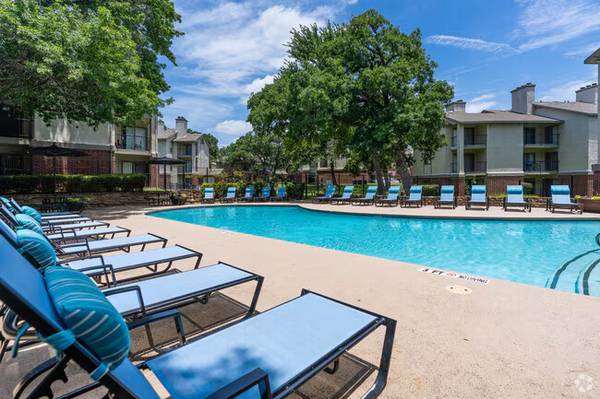 $1,275 / 1br - 902ft2 - Dining Room, Ice Maker, Fitness Center (1450 N Watson Rd, Grand Prairie, TX)63622615710467124
