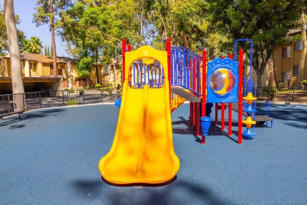 $2,484 / 2br - 897ft² - 2/BD, Área para Barbacoa, en West Covina CA (3610 S. Nogales St, West Covina, CA)63840113807235123