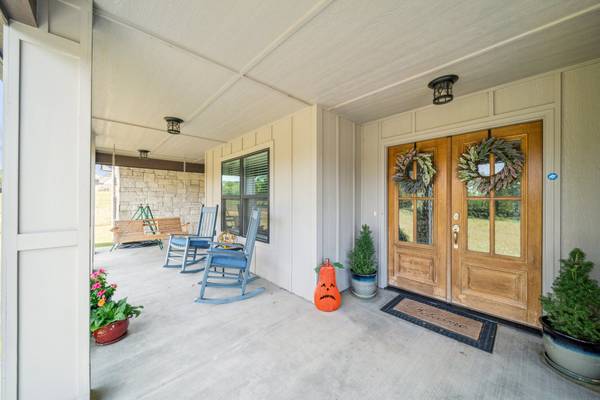 $549,900 / 3br - 2515ft2 - ****GORGEOUS CUSTOM RANCH ON 3.3 ACRES**** (Claremore)64054254979075122