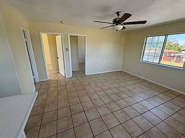 $900 / 2br - 700ft2 - -*-Welcome to this charming 2-bedroom, 1-bathroom home! (Lemon Grove, CA)63954709355650121
