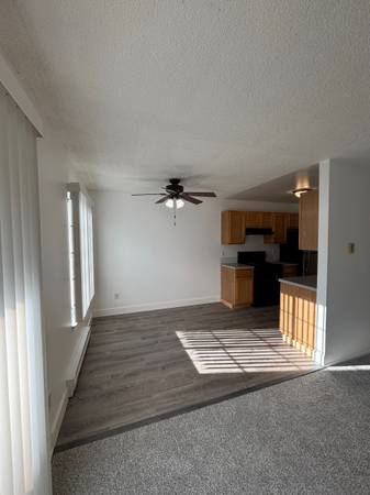 $1,595 / 3br - 900ft2 - ¡OFERTA DE ALQUILER! 3 DORMITORIOS 1.5 BAÑOS! (Oregon City)63831683790081120