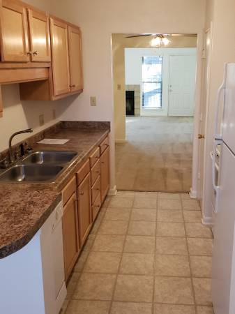 $1,600 / 2br - 1036ft2 - 2 Bedroom 1.5 Bath $1,600 1036ft2 (Asheville)64029375706626121