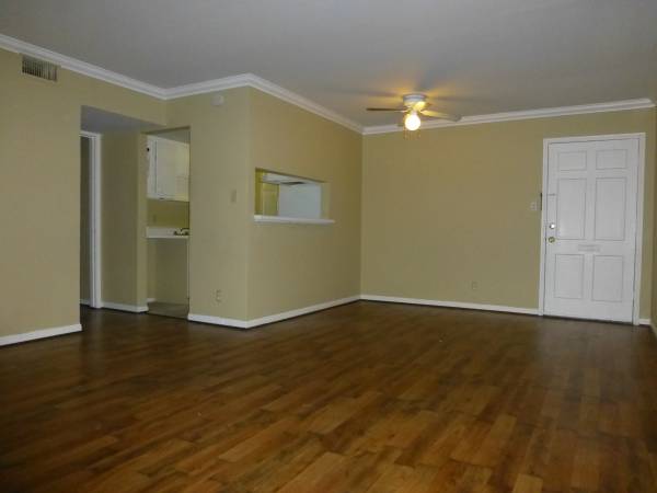 $1,275 / 2br - Spacious 2 br apt near Whole Foods Market (West U/Bellaire: Stella Link/Holcombe)63924043219715123