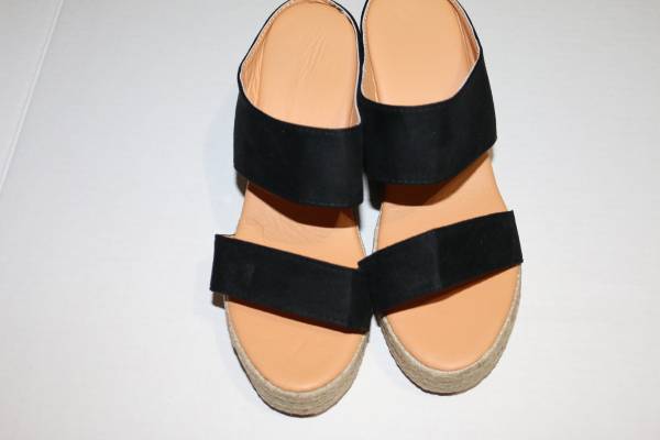 Women's Black Wedge Sandals 1