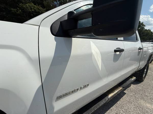 2019 Chevrolet Silverado 2500HD Crew - 6.0 V8 - 4WD - ¡único dueño! 133 mil - $18,99563436134876417124