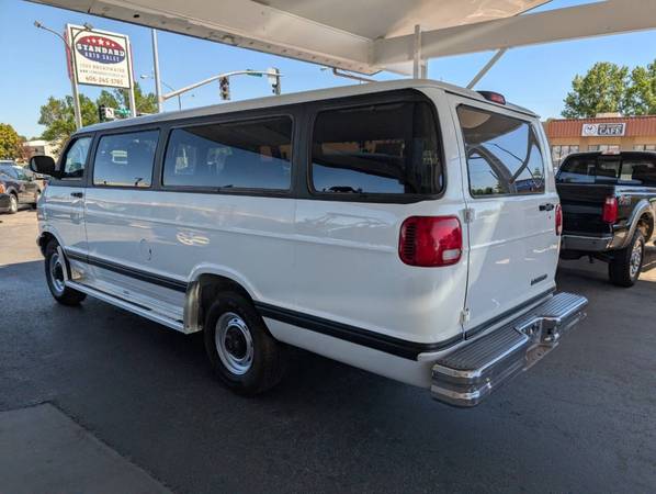 2002 Dodge Ram Van 3500 Maxi 3 puertas, furgoneta pasajeros extendida de tamaño completo - $9.995 (1503 Broadwater Ave, Billings, MT 59102)63442965623171124