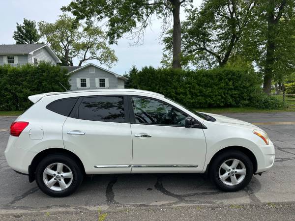 2013 Nissan Rogue S Crossover AWD, low miles, Extra Clean, 112K - $5,000 (Bridgeport, CT)63654723900289122